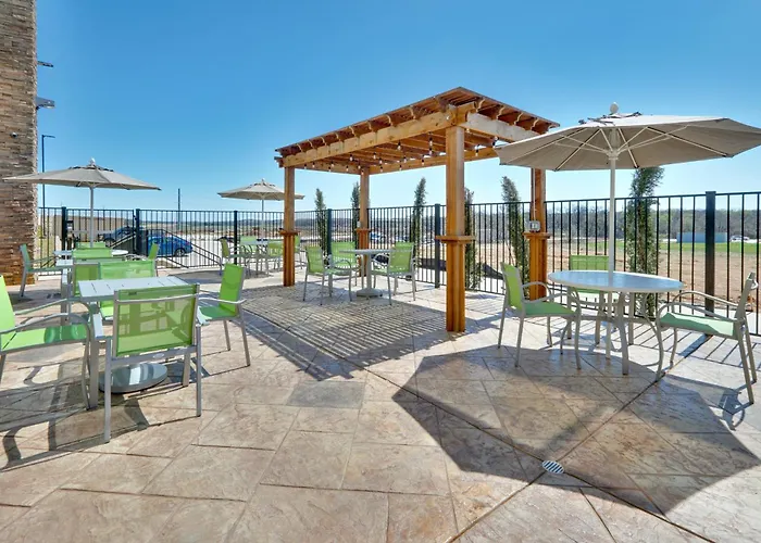 Express & Worth North - Northlake By Ihg
