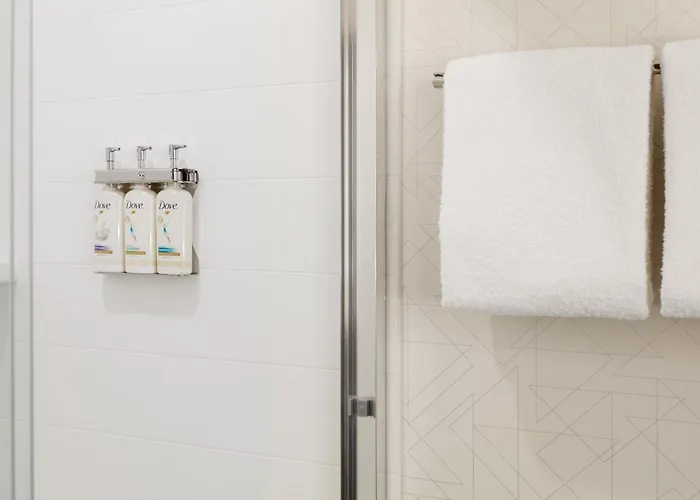 Express & Worth North - Northlake By Ihg 3*