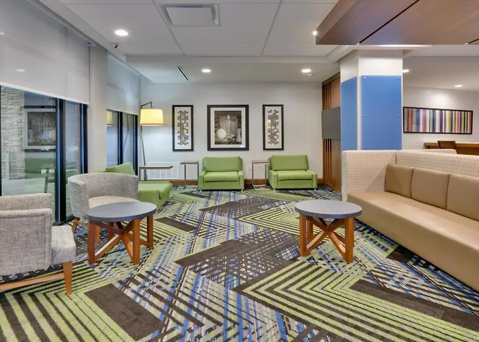 Express & Worth North - Northlake By Ihg Hotel