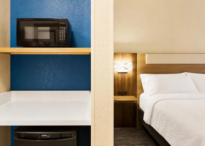 Express & Worth North - Northlake By Ihg