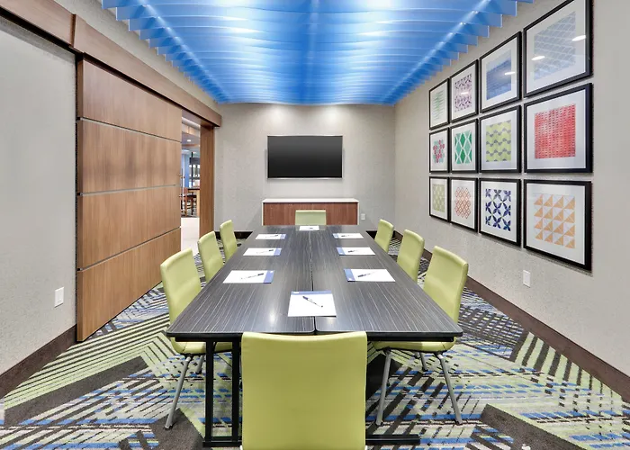 Hotel Express & Worth North - Northlake By Ihg 3*